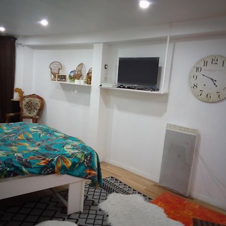 Chambre Chez L'Habitant Saint-Pierre-le-Moûtier Exteriér fotografie