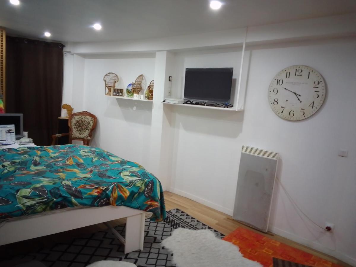 Chambre Chez L'Habitant Saint-Pierre-le-Moûtier Exteriér fotografie